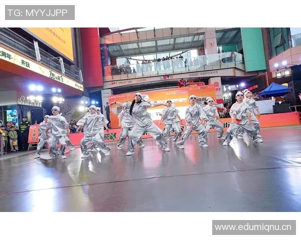 成都街舞队在极限运动联赛中的耐力表现分析与点评